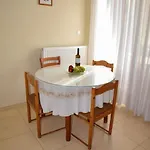 Thaloryn Villa Appartement *